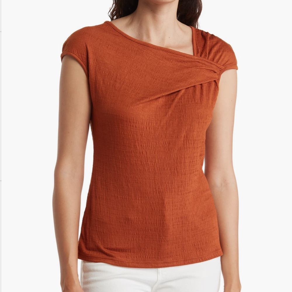Women’s Max Studio Textured Side Gather Top in‎ Dark Pecan